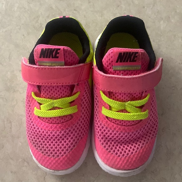 Nike Flex Experience 5 Running Shoe - Picture 1 of 8